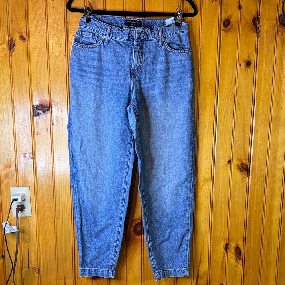 Banana Republic Classic Blue Barrel Jeans